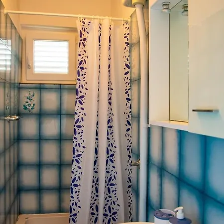 Apartment Tony - 2bdr Beachfront *