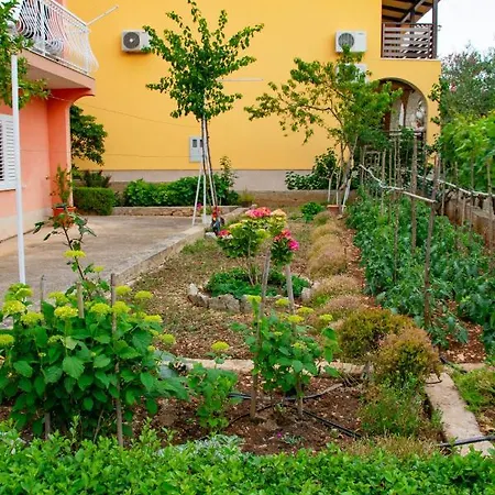 Apartment Tony - 2bdr Beachfront *