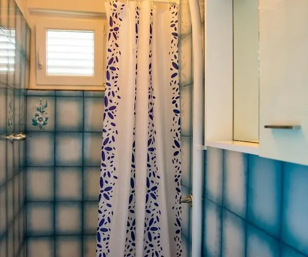 Apartament Tony - 2bdr Beachfront *