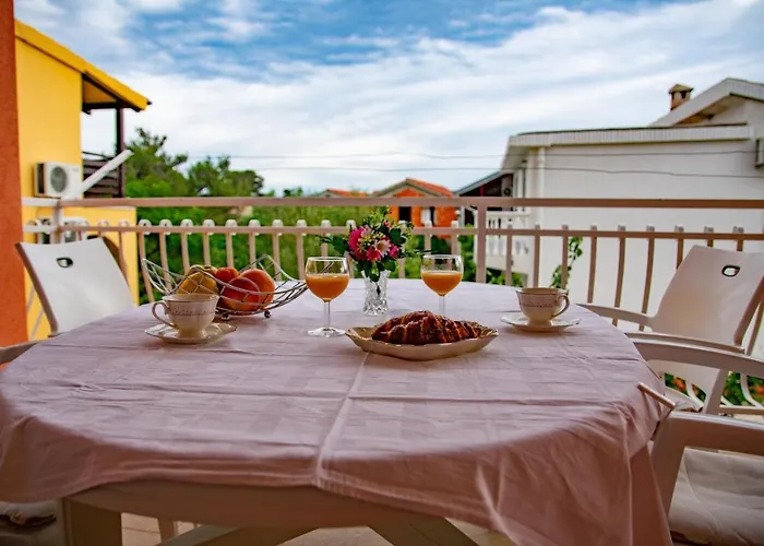 Apartament Tony - 2bdr Beachfront *