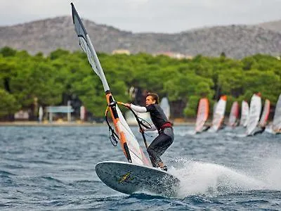 Tony - 2bdr Beachfront Appartement *